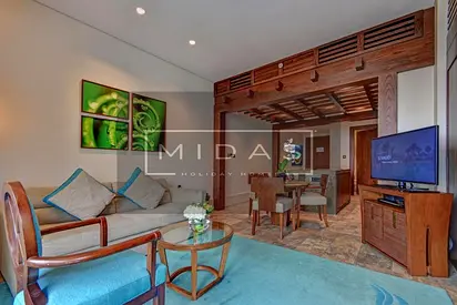 Resort Living I Balcony I Beach Access I Modern