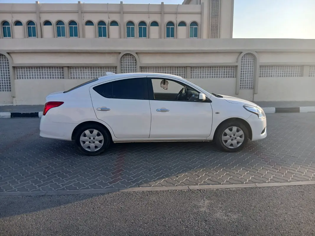 Nissan Sunny 2025 — photo 1 of 8