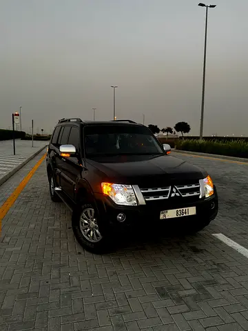 Mitsubishi Pajero GLS 2012 GCC Specs