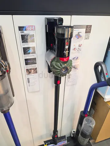 V8 cyclone vaccum dyson