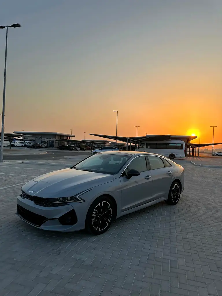 Kia K5 2023 — photo 1 of 10