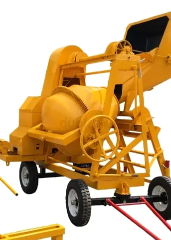 Portable Towable Concrete Mixer with Hopper - Heavy Duty