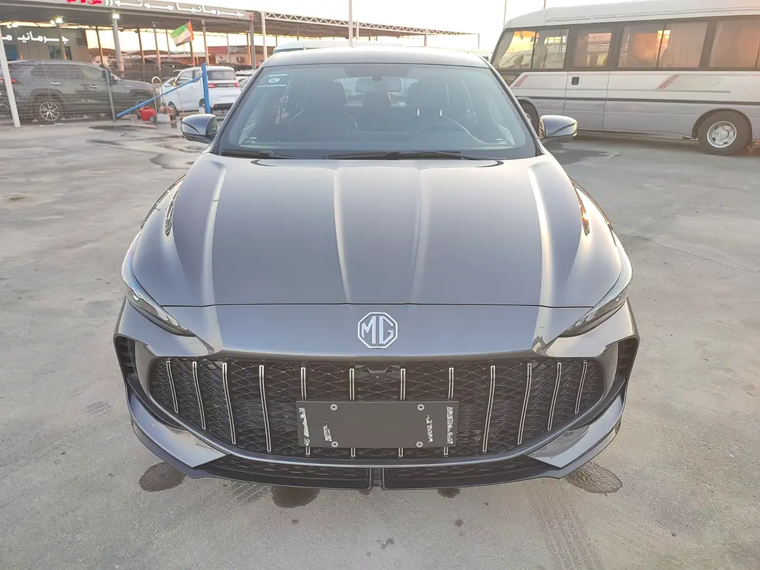 MG MG5 2025 — photo 1 of 10