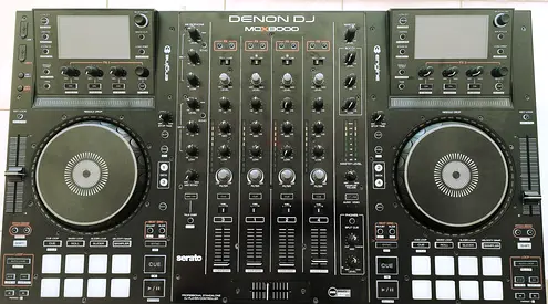 Cult DJ Mixer Denon MCX 8000