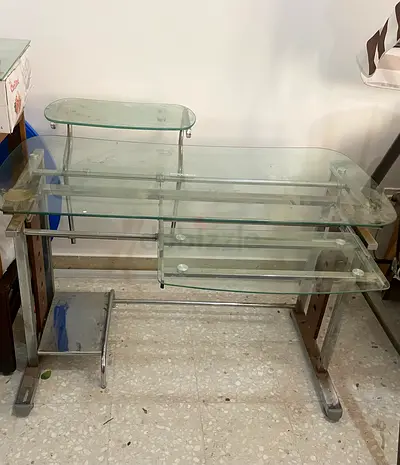 Computer table