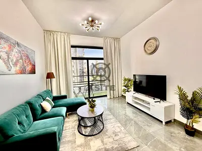 Luxury 1 BR | Fully Furnished | Pool View