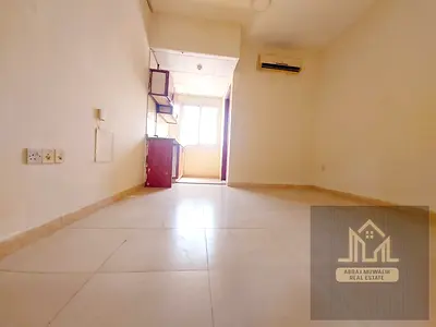 LOOK LIKE A BRAND NEW STUDIO APPARTMENT // THE PRIME LOCATION // FAMILY BUILDING // NEAT AND CLEAN