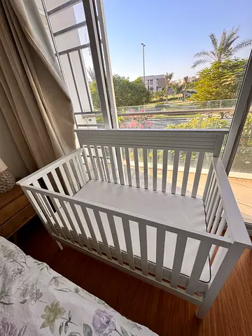 White Wooden Baby Crib with Mattress - Excellent Condition
