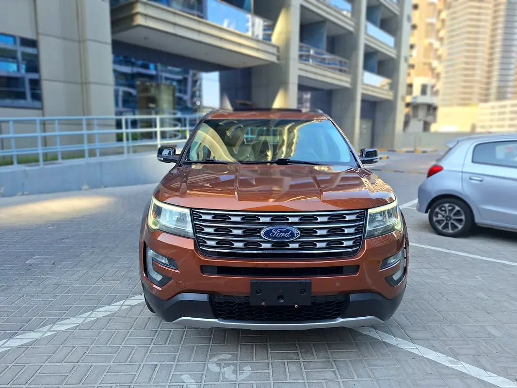 Ford Explorer 2017 — photo 1 of 17
