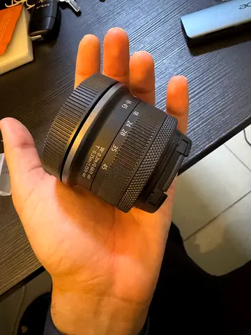 Canon RF 18-45mm Kit Lens (APS-C) - only used for 1 week with UV filter