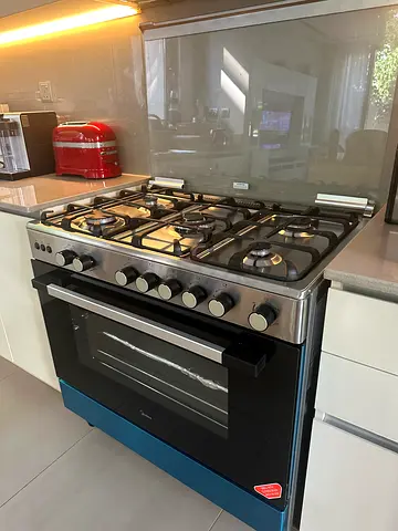 Midea Freestanding Gas Cooker with Oven - Stainless Steel, Good Condition