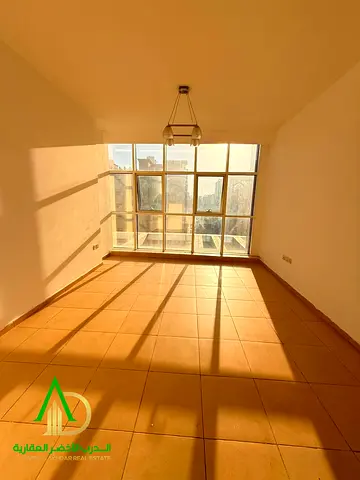 Spacious area + family-friendly building + close to all exits and amenities+ Distinctive view