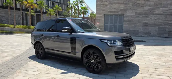2015-Range Rover Vouge SE-5.0L-Excellent condition-Less Kilometer Driven