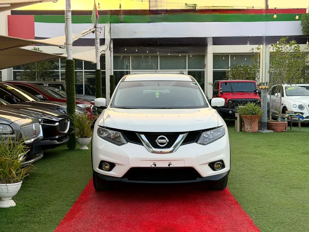 Nissan Rogue 2016 — photo 1 of 20