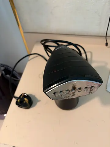 Handheld Garment Steamer - Compact and Lightweight