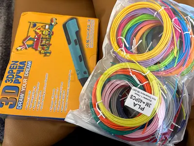 3D Printing Pen with Assorted PLA Filament Starter Pack (Unused)