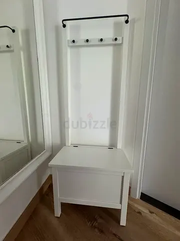 White hall bench with hooks