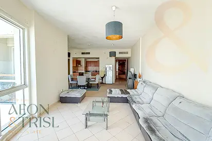 2 BR Apt I Lake View I Great Location
