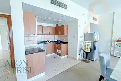 2 BR Apt I Lake View I Great Location