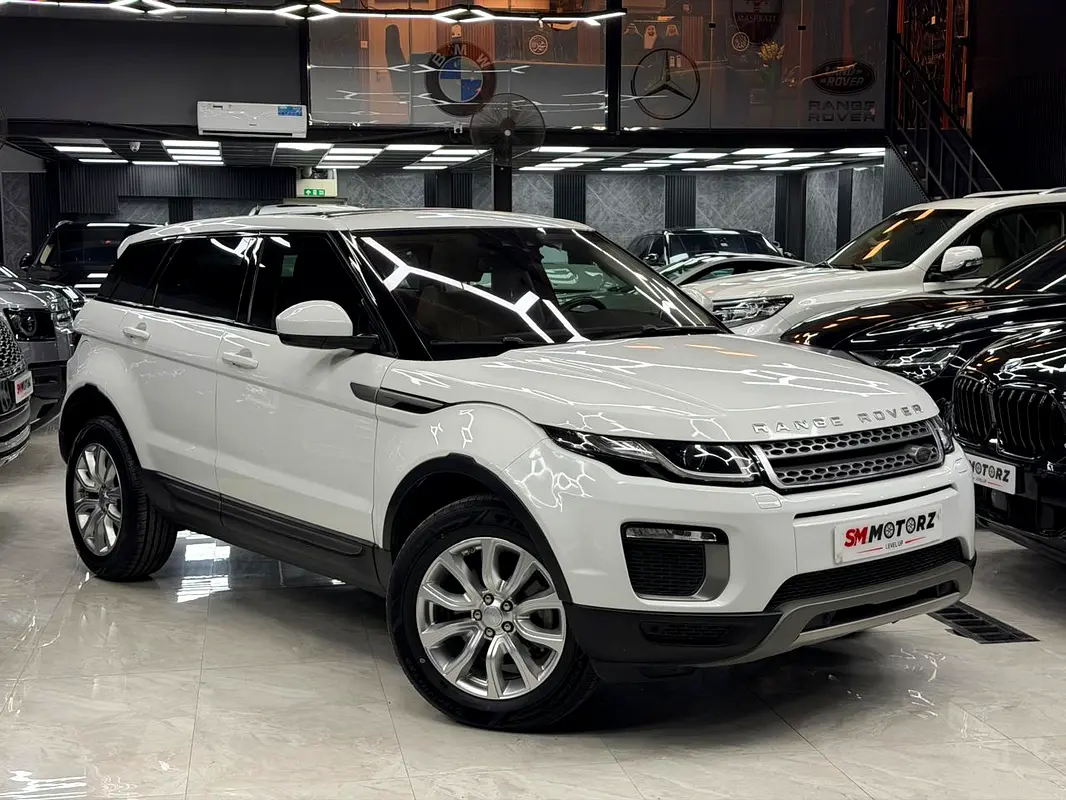 Land Rover Range Rover Evoque 2017 — photo 1 of 18