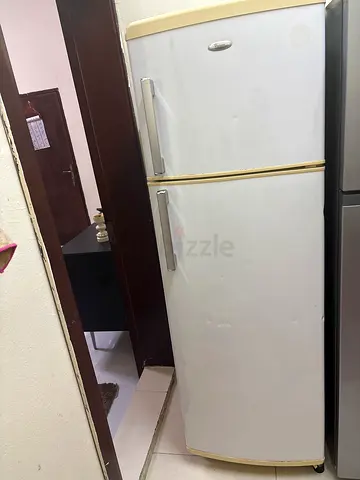 Double door refrigerator