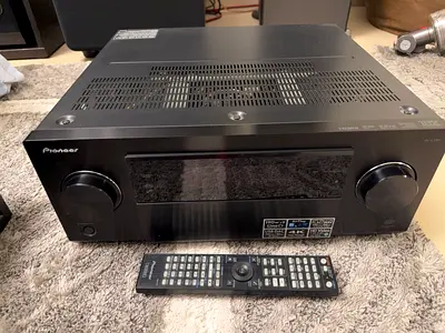 Pioneer SC-LX86 AV  190Wx 9ch -D-Class Receiver in Immaculate Consition.