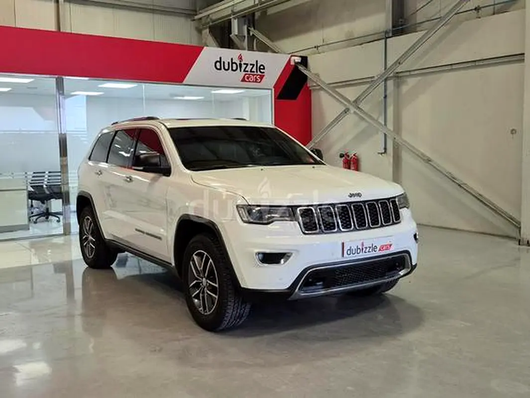 Jeep Grand Cherokee 2018 — photo 1 of 16