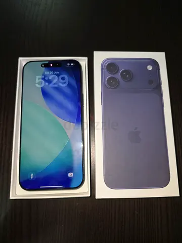 Iphone 17 pro max 256GB with Box charger Dual esim warranty till april 2027 Health 100% cycle 17