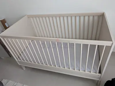 Baby crib