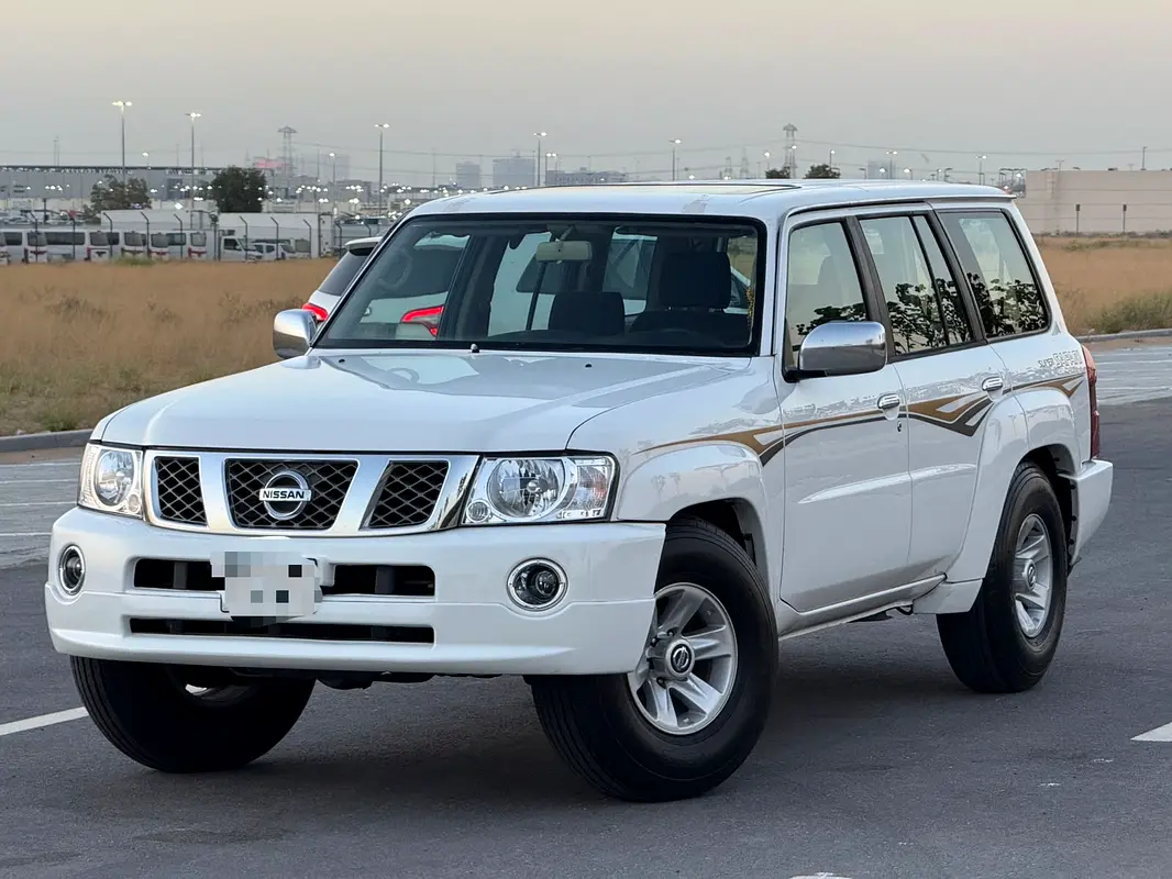Nissan Patrol Safari 2008 — photo 1 of 16