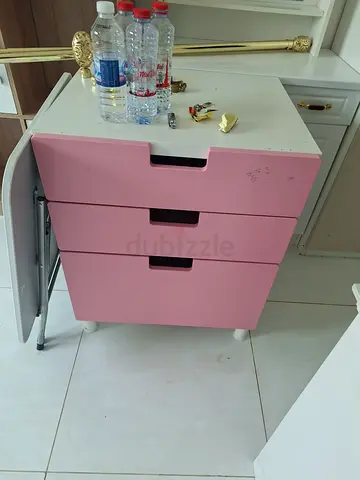 Small Pink 3-Drawer Side Cabinet on Legs