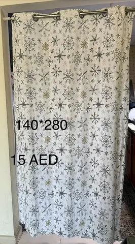 Pair of white curtains with grey snowflake pattern 140x280 cm with holder road