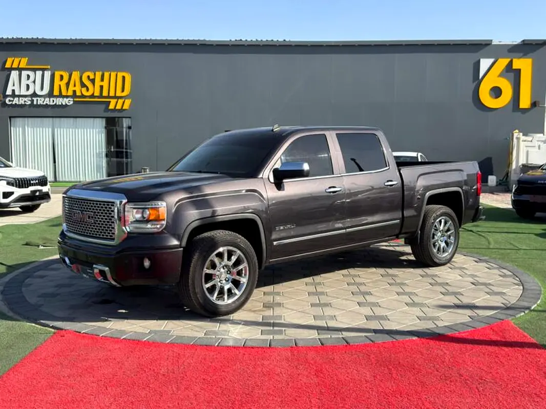 GMC Yukon 2015 — photo 1 of 12