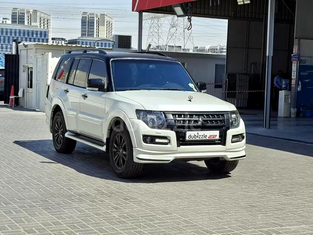 Mitsubishi Pajero 2020 — photo 1 of 12