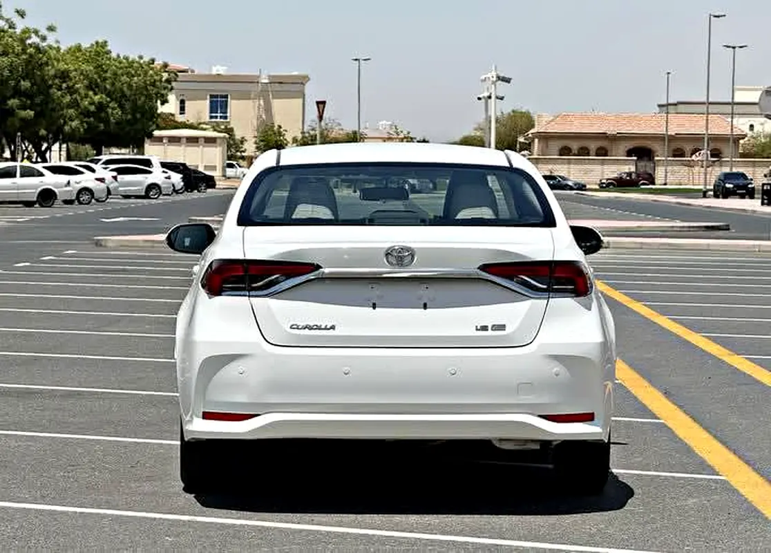 Toyota Corolla 2022 — photo 1 of 8