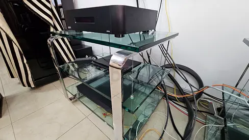 Schroers  Schroers Fly Audio Suspended Glass Hifi Rack