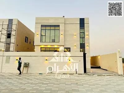 Own your dream villa with all fees included and invest in a luxurious villa in the heart of Al-Hilweh. Don't miss this opportunity!