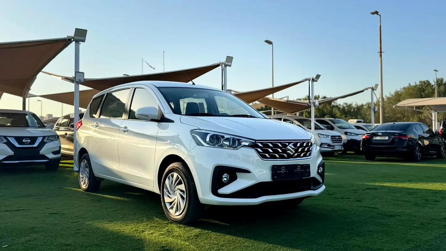 Suzuki Ertiga 2025 — photo 1 of 10