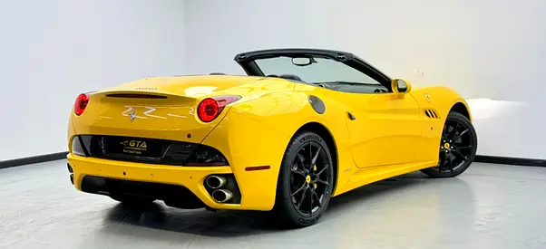 صورة مصغرة 8 لـ 2013 Ferrari CALIFORNIA