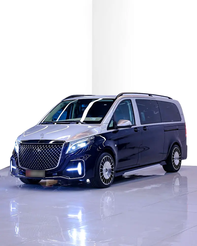 Mercedes-Benz V-Class 2022 — photo 1 of 13