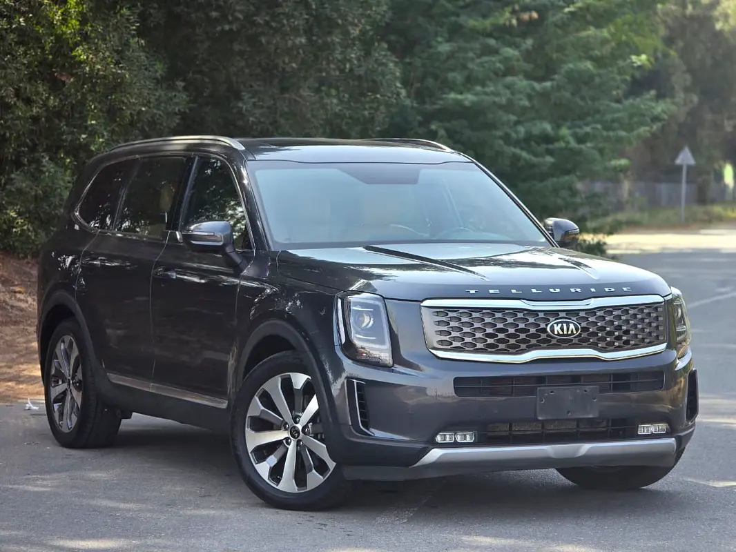 Kia Telluride 2020 — photo 1 of 17