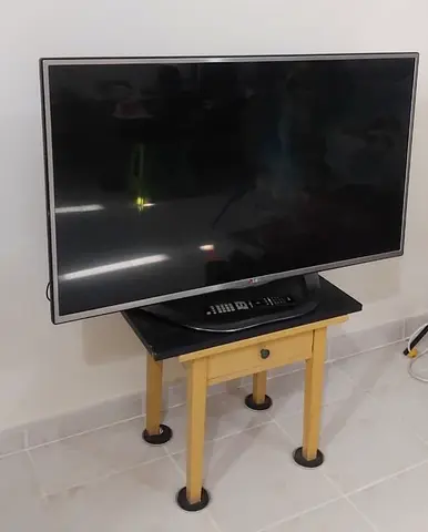 LG 42LA6230 a 42-inch Full HD (1080p) Smart 3D LED TV preloved just 149dhs