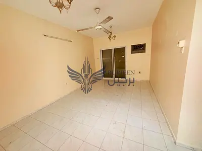 Spacious 1bhk apartment available in mujhra only for indains split ac central gas family building w