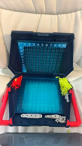 Battleship Board Game (2002, Portable Edition)