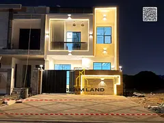 Townhouse for sale in Ajman – Al Yasmeen area | 4 bedrooms, majlis, living room and roof terrace |