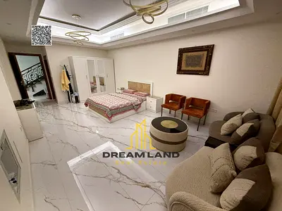 فيلا بسعر شامل رسوم الكهرباء + المياه + المكيفات والفرش  على الشارع الرئيسي جاهزة للسكن