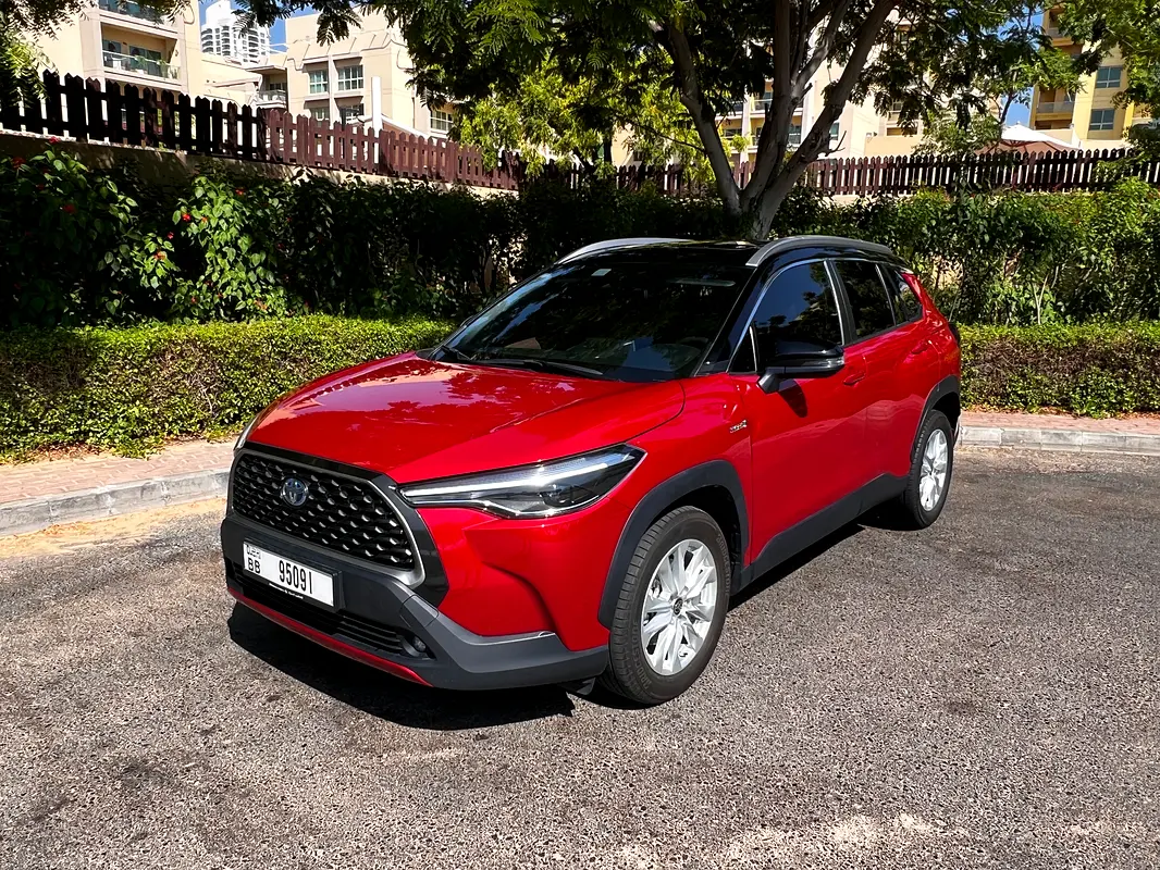 Toyota Corolla Cross 2024 — photo 1 of 10