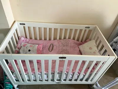 Baby/Toddler crib
