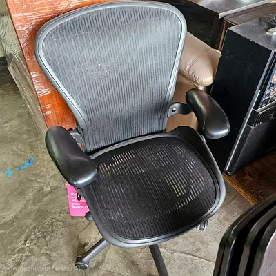 for sale Herman Miller Aeron chair fully loaded