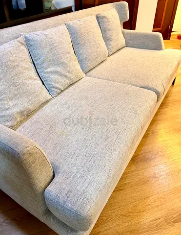 Grab Deal: 4 Seater Gray Sofa Up for Sale !